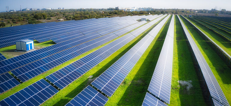 Szabadon álló napelem rendszer